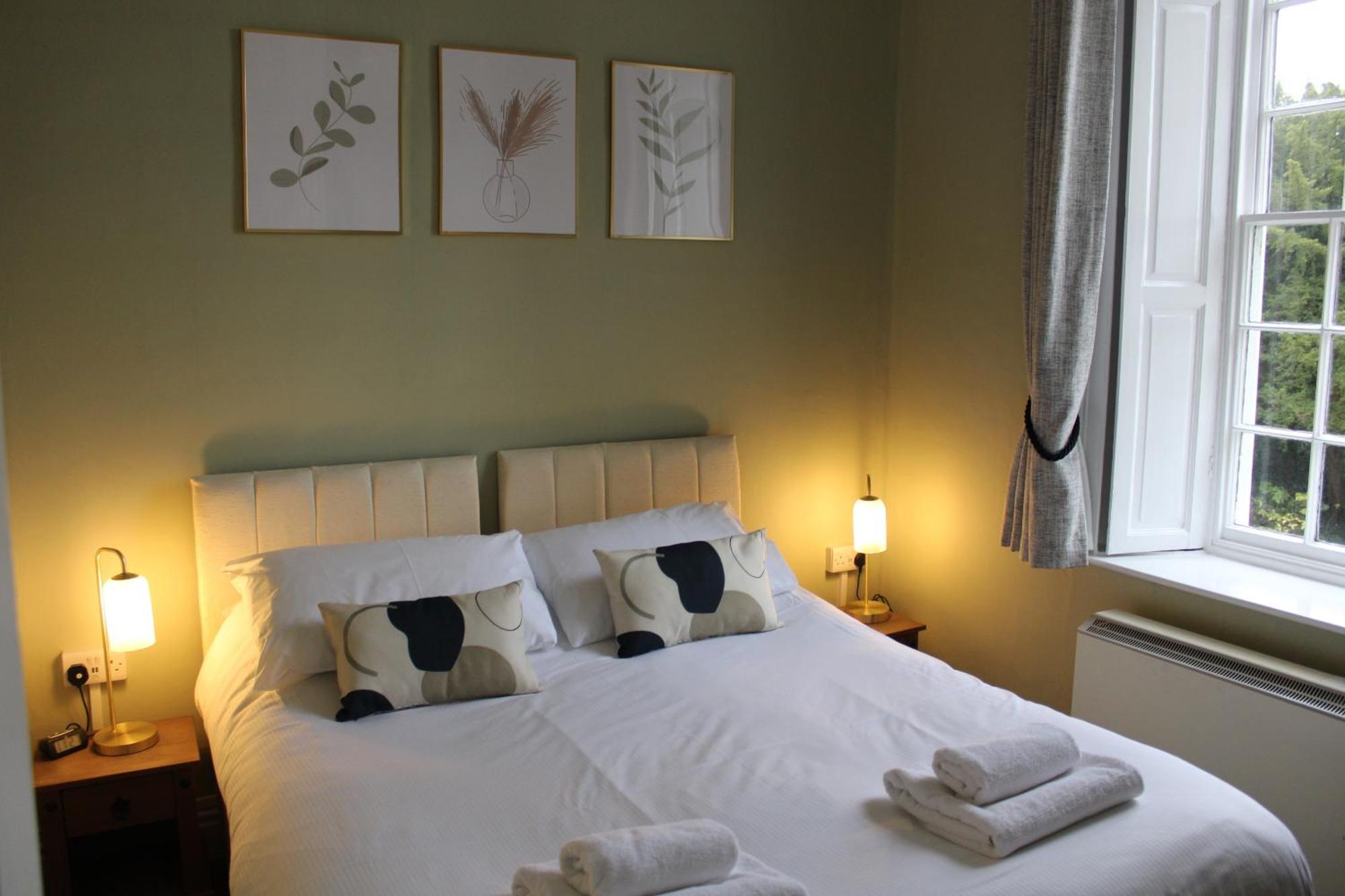Sutton Hall Resort Тирск Номер фото