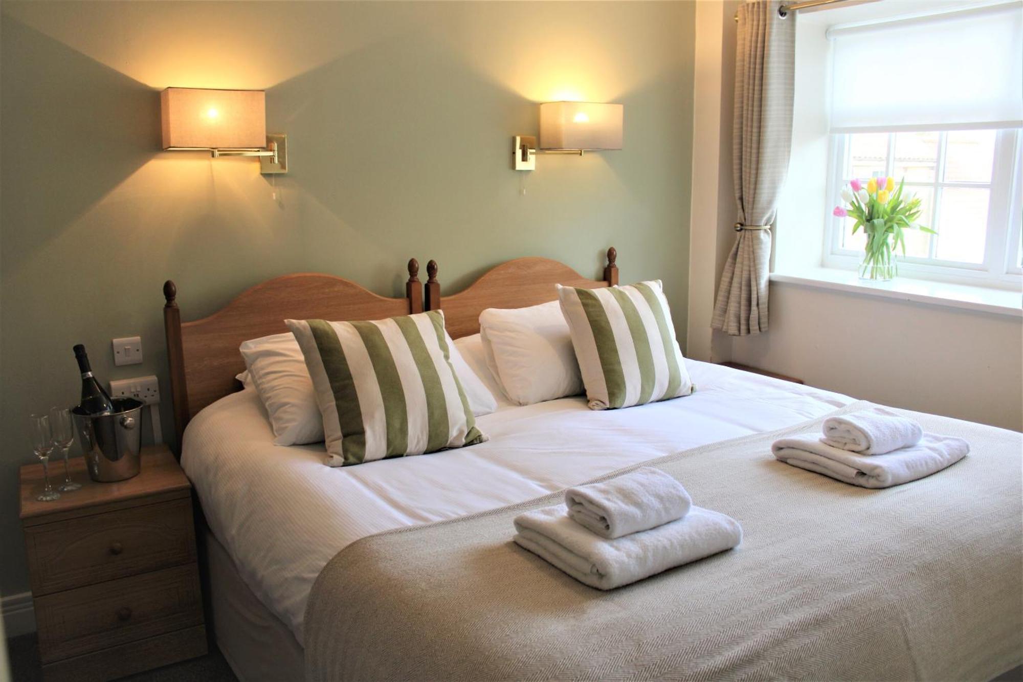 Sutton Hall Resort Тирск Номер фото