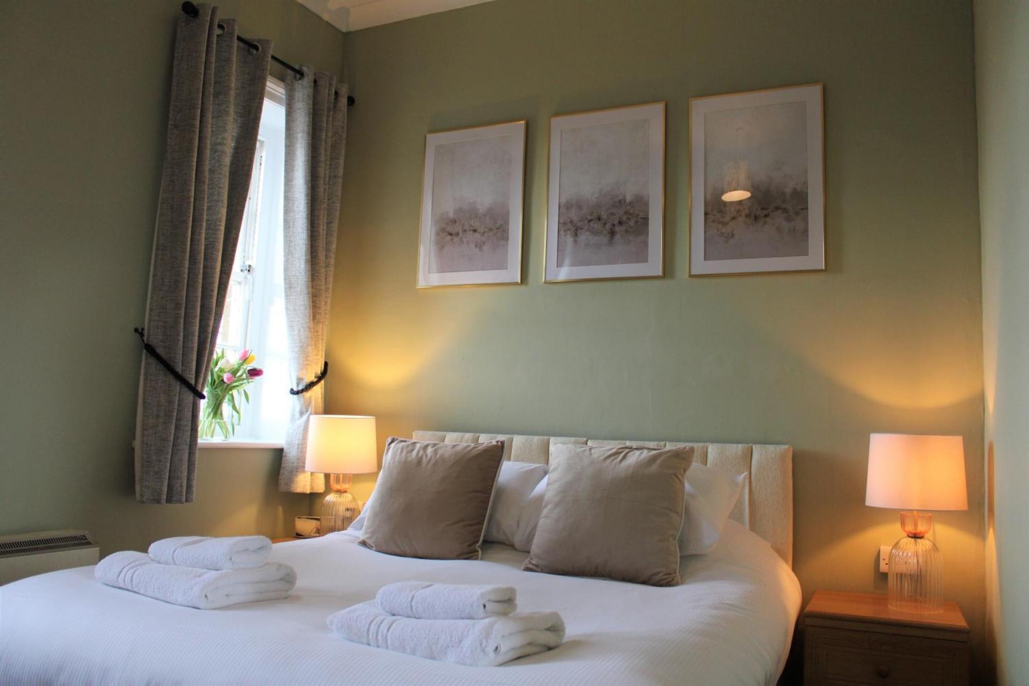 Sutton Hall Resort Тирск Номер фото
